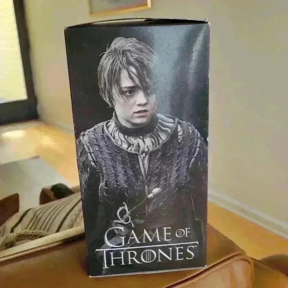 HBO Dark Horse Deluxe Game of Thrones Arya Stark Sword Collectible Figure New - Picture 7 of 11
